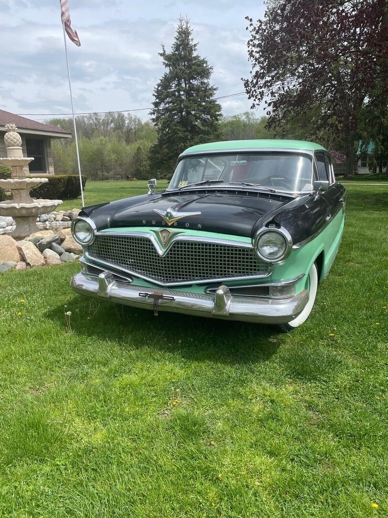 AMC   Vehicle Full-screen Gallery Image 05