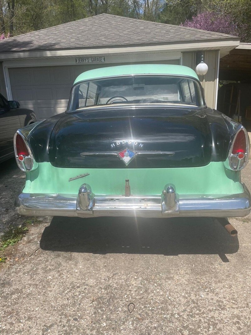 AMC   Vehicle Full-screen Gallery Image 06