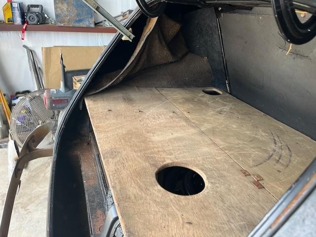 Pontiac   Vehicle Full-screen Gallery Image 05