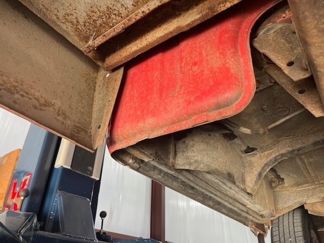 Ford  Vehicle Full-screen Gallery Image 08