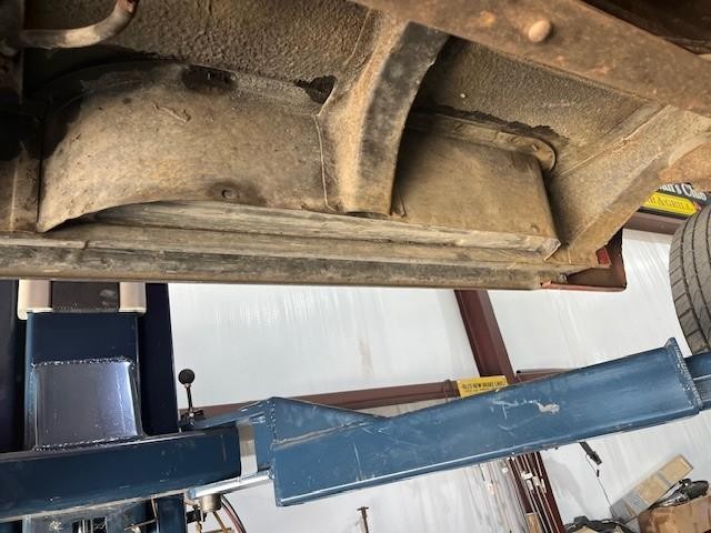 Ford  Vehicle Full-screen Gallery Image 10