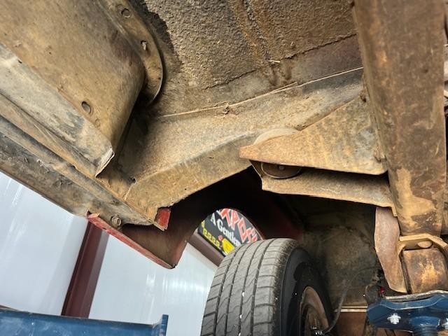 Ford  Vehicle Full-screen Gallery Image 11