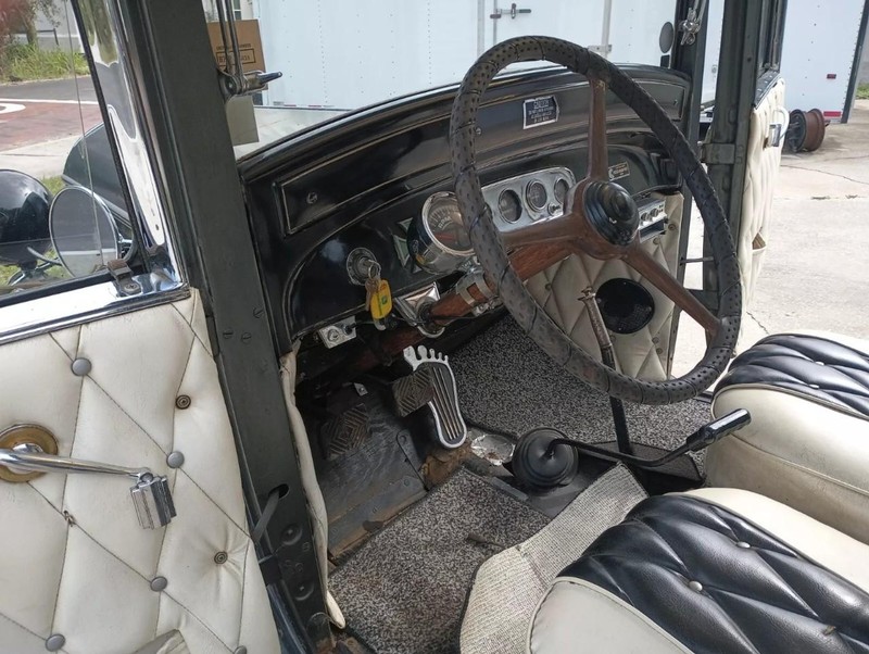 Plymouth PA Vehicle Full-screen Gallery Image 17