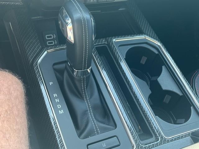 Ford F-150 Vehicle Full-screen Gallery Image 11