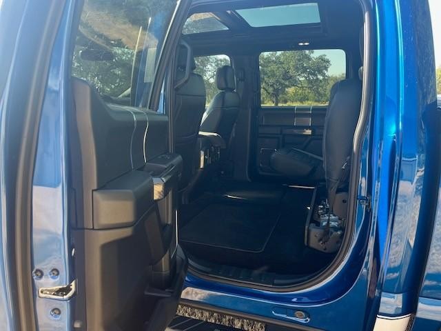 Ford F-150 Vehicle Full-screen Gallery Image 21