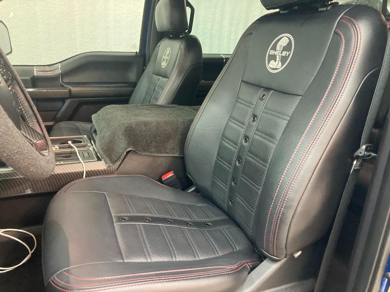 Ford F-150 Vehicle Full-screen Gallery Image 05