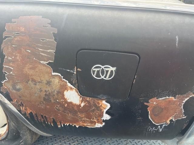 Studebaker Other Vehicle Full-screen Gallery Image 02