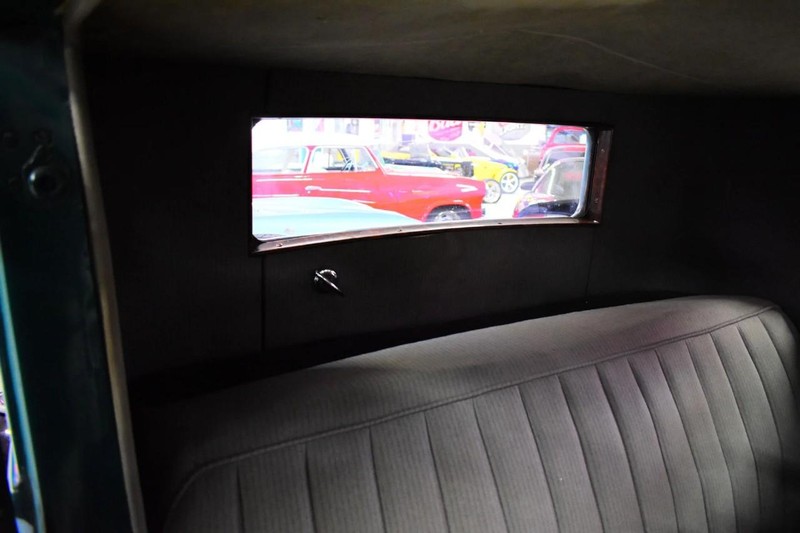 Plymouth Other Vehicle Full-screen Gallery Image 23