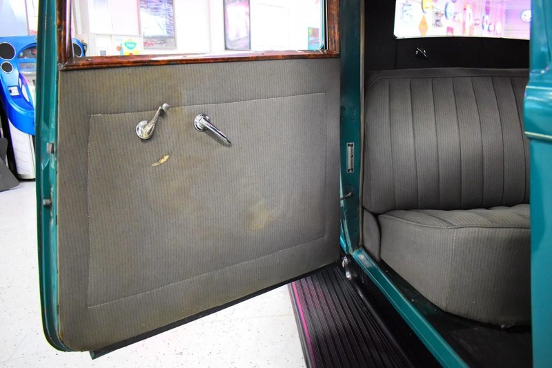 Plymouth Other Vehicle Full-screen Gallery Image 26