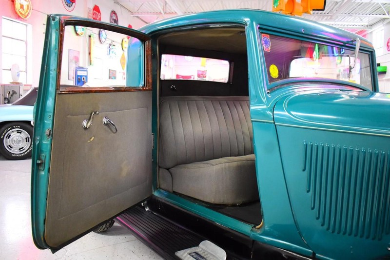 Plymouth Other Vehicle Full-screen Gallery Image 28