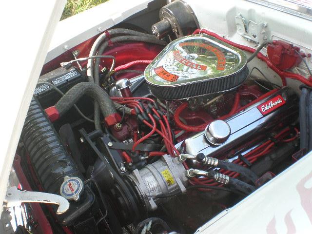 Ford Fairlane Vehicle Full-screen Gallery Image 03