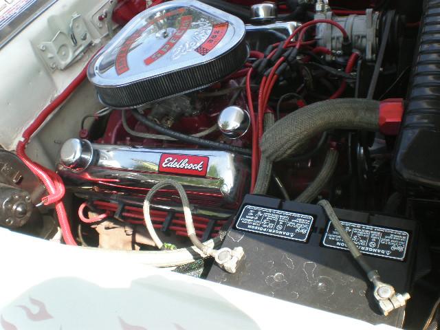 Ford Fairlane Vehicle Full-screen Gallery Image 05