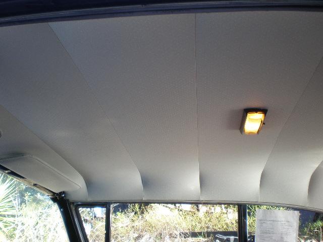 Ford Fairlane Vehicle Full-screen Gallery Image 25