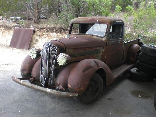 Dodge Half Ton Short Bed Pickup Truck Vehicle Full-screen Gallery Image 04
