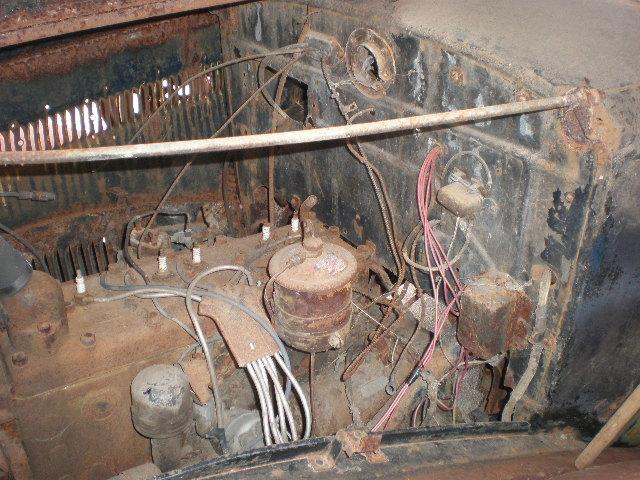 Dodge Half Ton Short Bed Pickup Truck Vehicle Full-screen Gallery Image 05