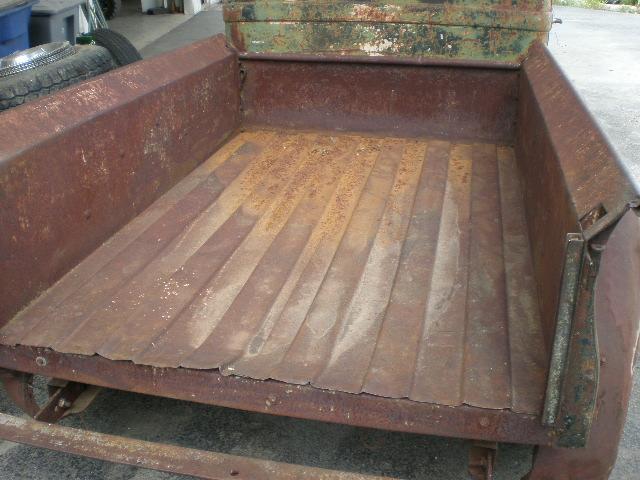 Dodge Half Ton Short Bed Pickup Truck Vehicle Full-screen Gallery Image 08