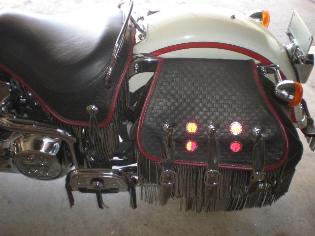 Harley-Davidson FLSTS Heritage Springer Vehicle Full-screen Gallery Image 05