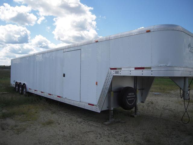 Exiss Featherlite 840 Motorsport Vehicle Full-screen Gallery Image 09