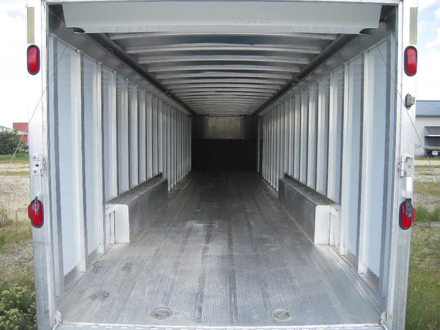 Exiss Featherlite 840 Motorsport Vehicle Full-screen Gallery Image 13