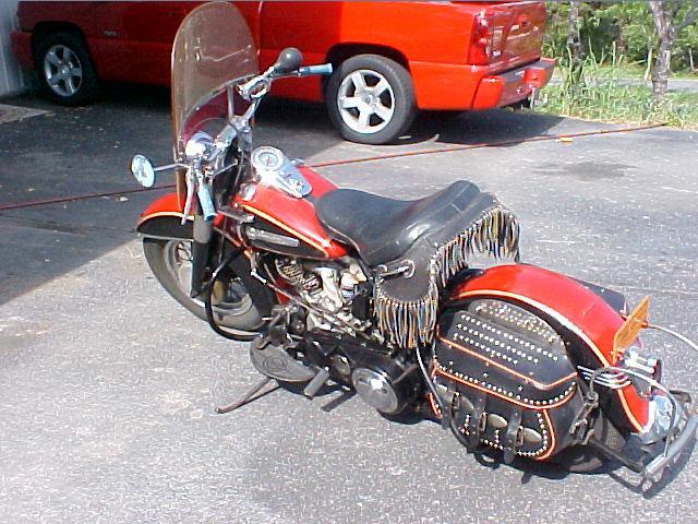 Harley-Davidson FL Hydra Glide Vehicle Full-screen Gallery Image 03