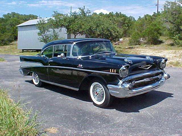 Chevrolet 2DHT Sport Coupe Vehicle Full-screen Gallery Image 02