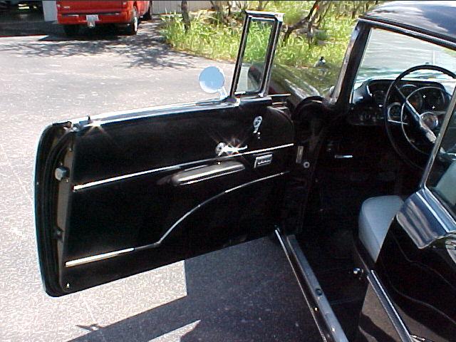 Chevrolet 2DHT Sport Coupe Vehicle Full-screen Gallery Image 05