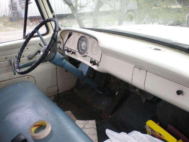 Ford F-100 Vehicle Full-screen Gallery Image 04