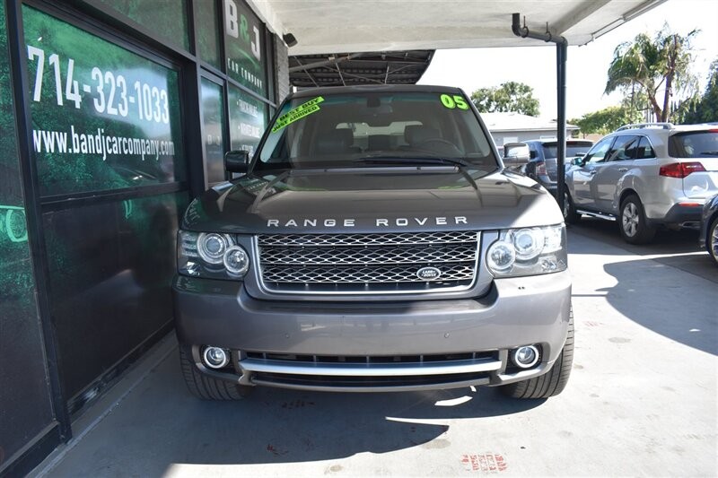 Land Rover Range Rover Vehicle Full-screen Gallery Image 12