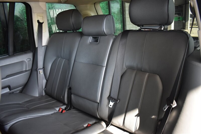 Land Rover Range Rover Vehicle Full-screen Gallery Image 40