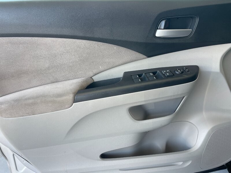 Honda CR-V Vehicle Full-screen Gallery Image 21