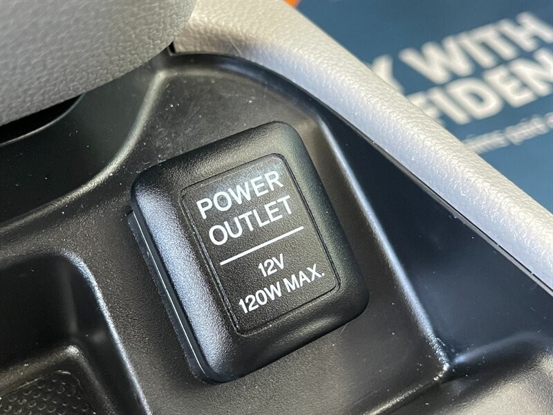 Honda CR-V Vehicle Full-screen Gallery Image 34