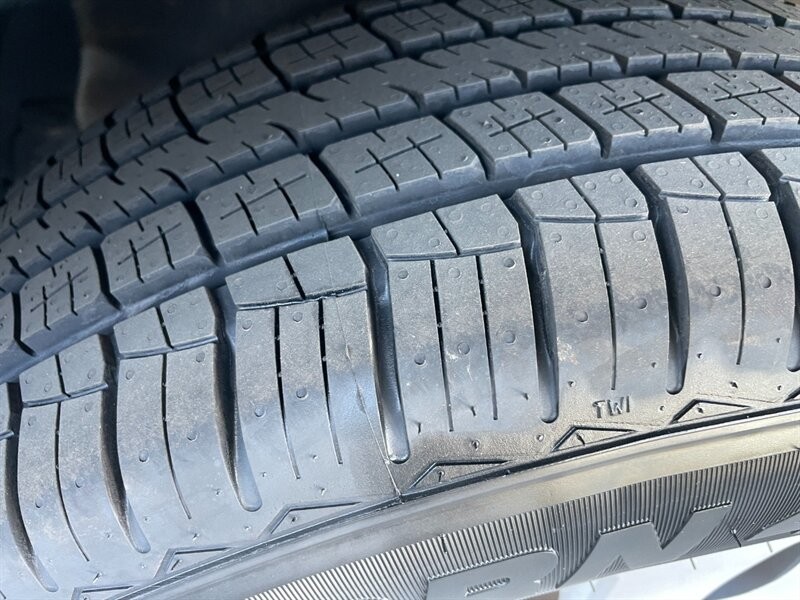 Honda CR-V Vehicle Full-screen Gallery Image 38