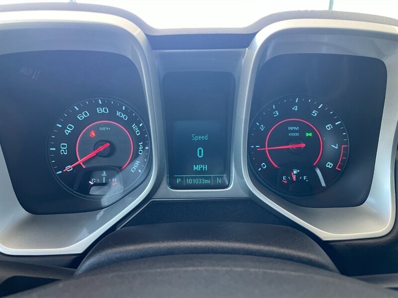 Chevrolet Camaro Vehicle Full-screen Gallery Image 27