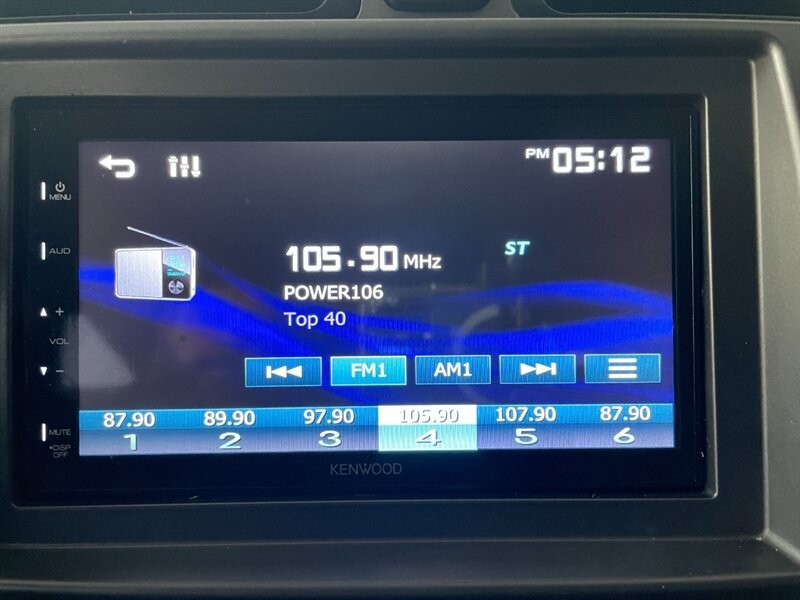 Kia Rio Vehicle Full-screen Gallery Image 28