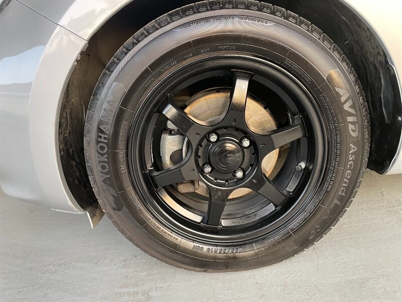 Kia Rio Vehicle Full-screen Gallery Image 33