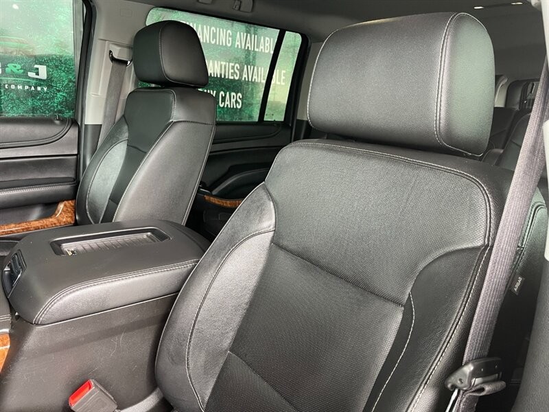 Chevrolet Suburban Vehicle Full-screen Gallery Image 18