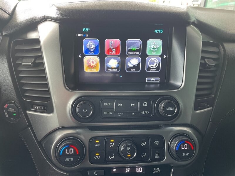 Chevrolet Suburban Vehicle Full-screen Gallery Image 36