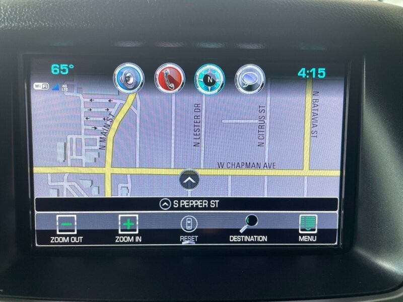 Chevrolet Suburban Vehicle Full-screen Gallery Image 37