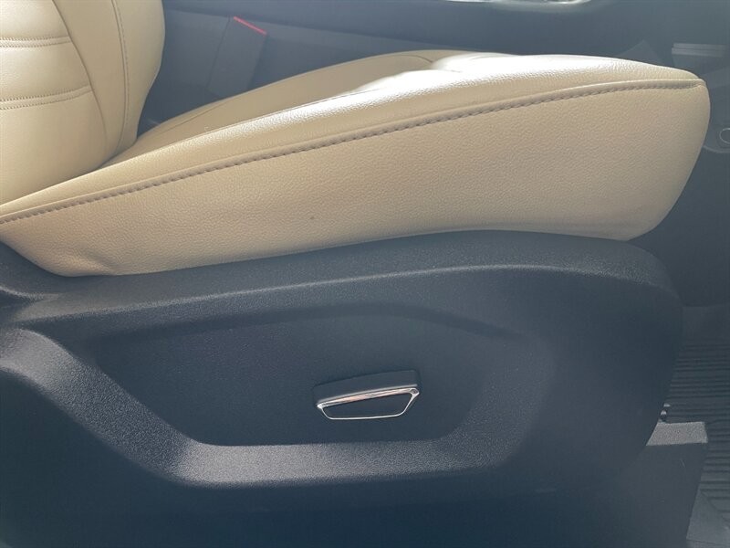 Ford Edge Vehicle Full-screen Gallery Image 29