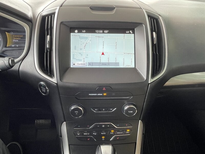 Ford Edge Vehicle Full-screen Gallery Image 31