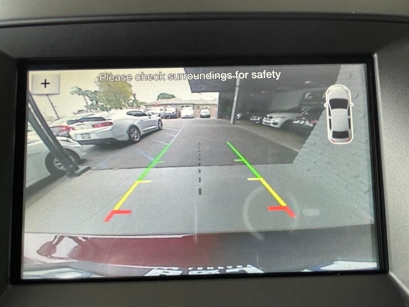 Ford Edge Vehicle Full-screen Gallery Image 35