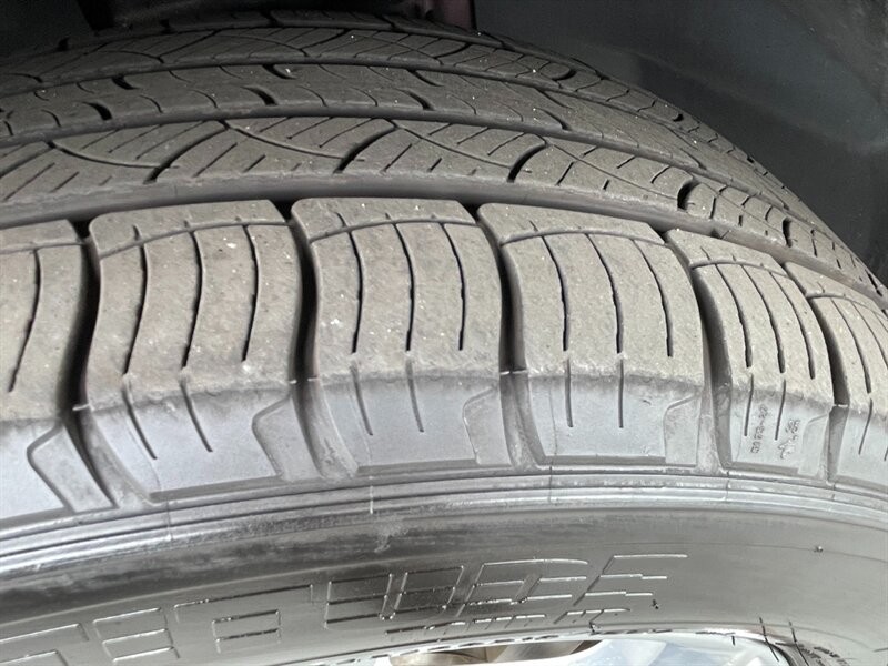 Ford Edge Vehicle Full-screen Gallery Image 43