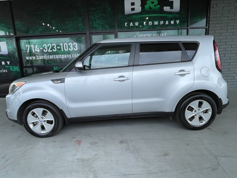Kia Soul Vehicle Full-screen Gallery Image 04