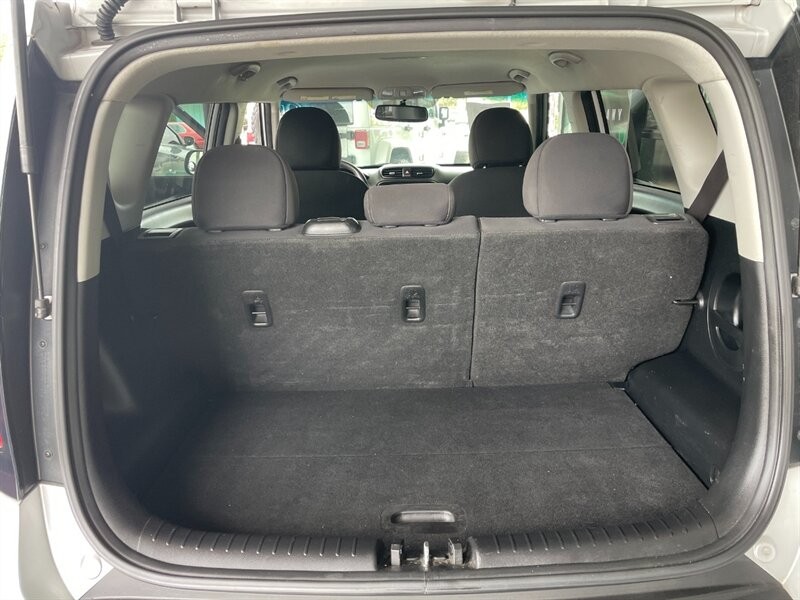 Kia Soul Vehicle Full-screen Gallery Image 31