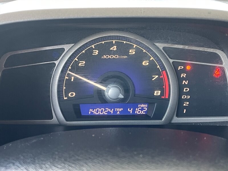 Honda Civic Sedan Vehicle Full-screen Gallery Image 26