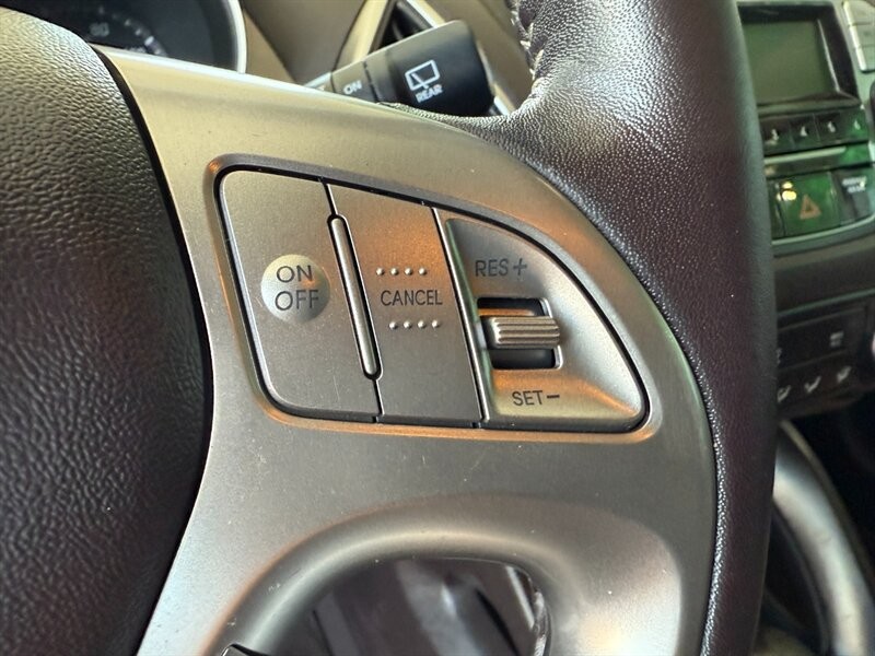 Hyundai Tucson Vehicle Full-screen Gallery Image 21