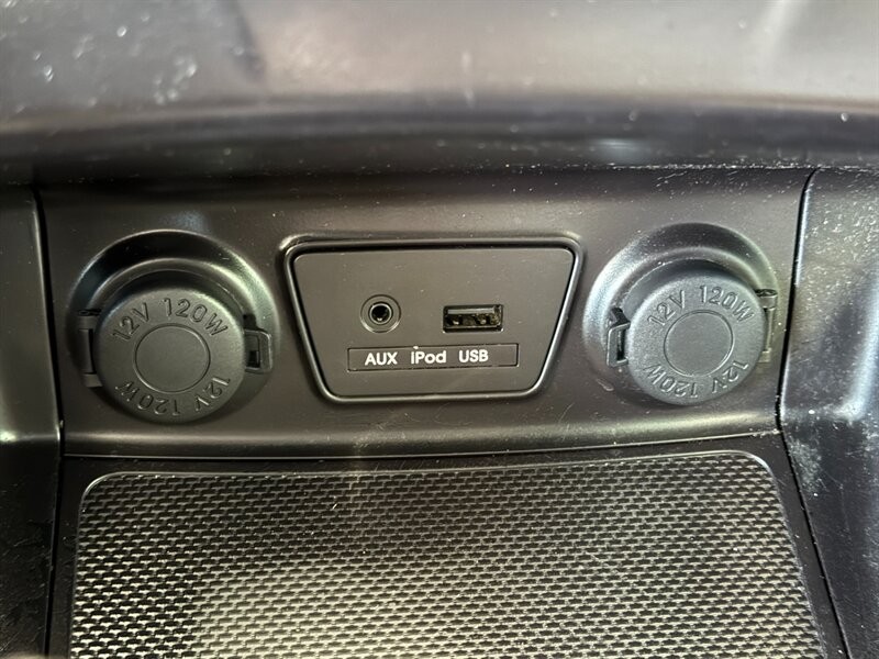 Hyundai Tucson Vehicle Full-screen Gallery Image 29