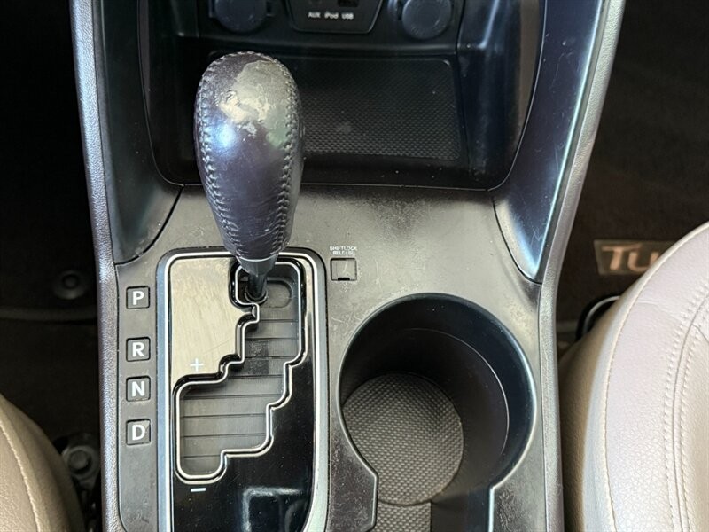 Hyundai Tucson Vehicle Full-screen Gallery Image 30