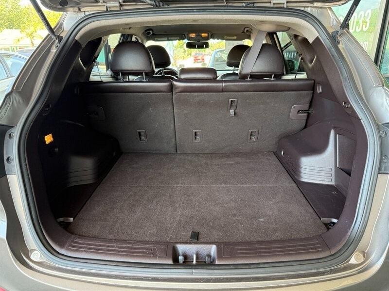 Hyundai Tucson Vehicle Full-screen Gallery Image 31