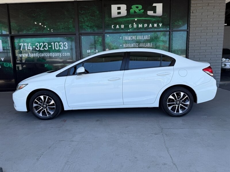 Honda Civic Sedan Vehicle Full-screen Gallery Image 04